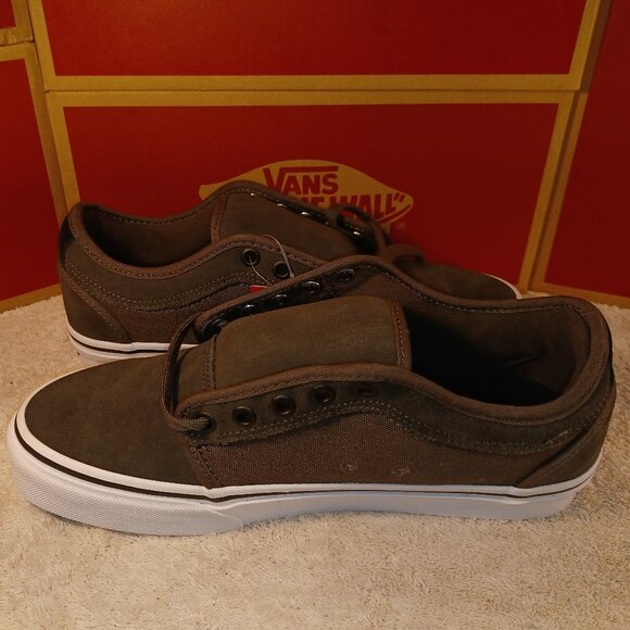 Vans Men's 7.5/Women's 9 Chukka Low Pro Olive Green/True White - Picture 9 of 12